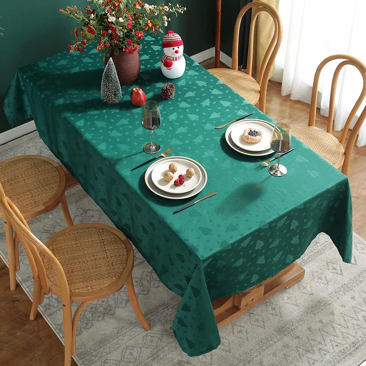 Christmas Tablecloth Rectangle, Jacquard Table Cloth Spillproof and Wrinkle Resistant with Christmas Tree Patterns for Dining Room & Holiday Decoration (Green, Rectangle, 52" x 70" (4-6 Seats))