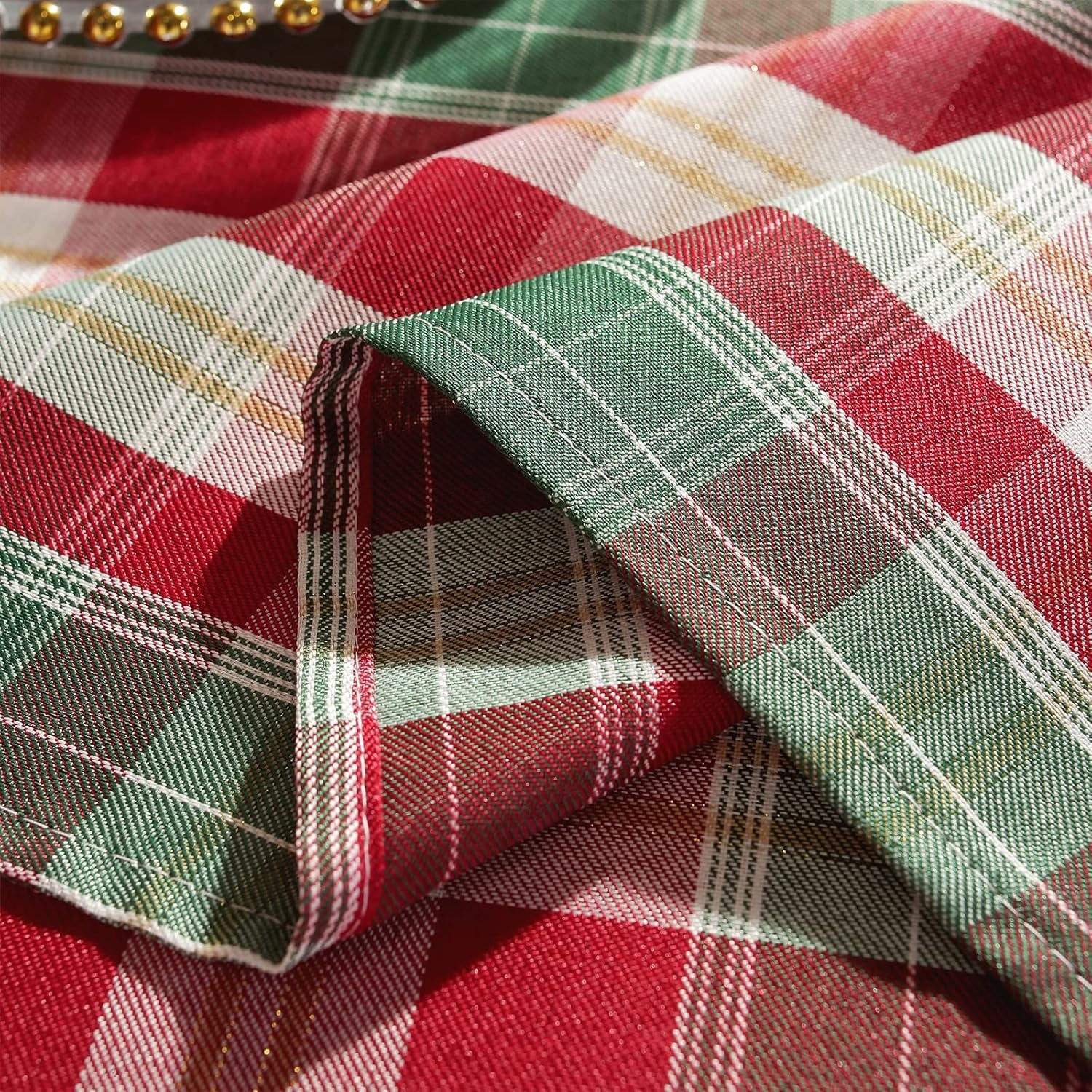 SASTYBALE Red and White Plaid Tablecloth,Rectangle Xmas Metallic Fabric Table Cloth Wrinkle Resistant Heavy Weight Polyester Table Cloths for Holiday Kitchen Dinning Tabletop