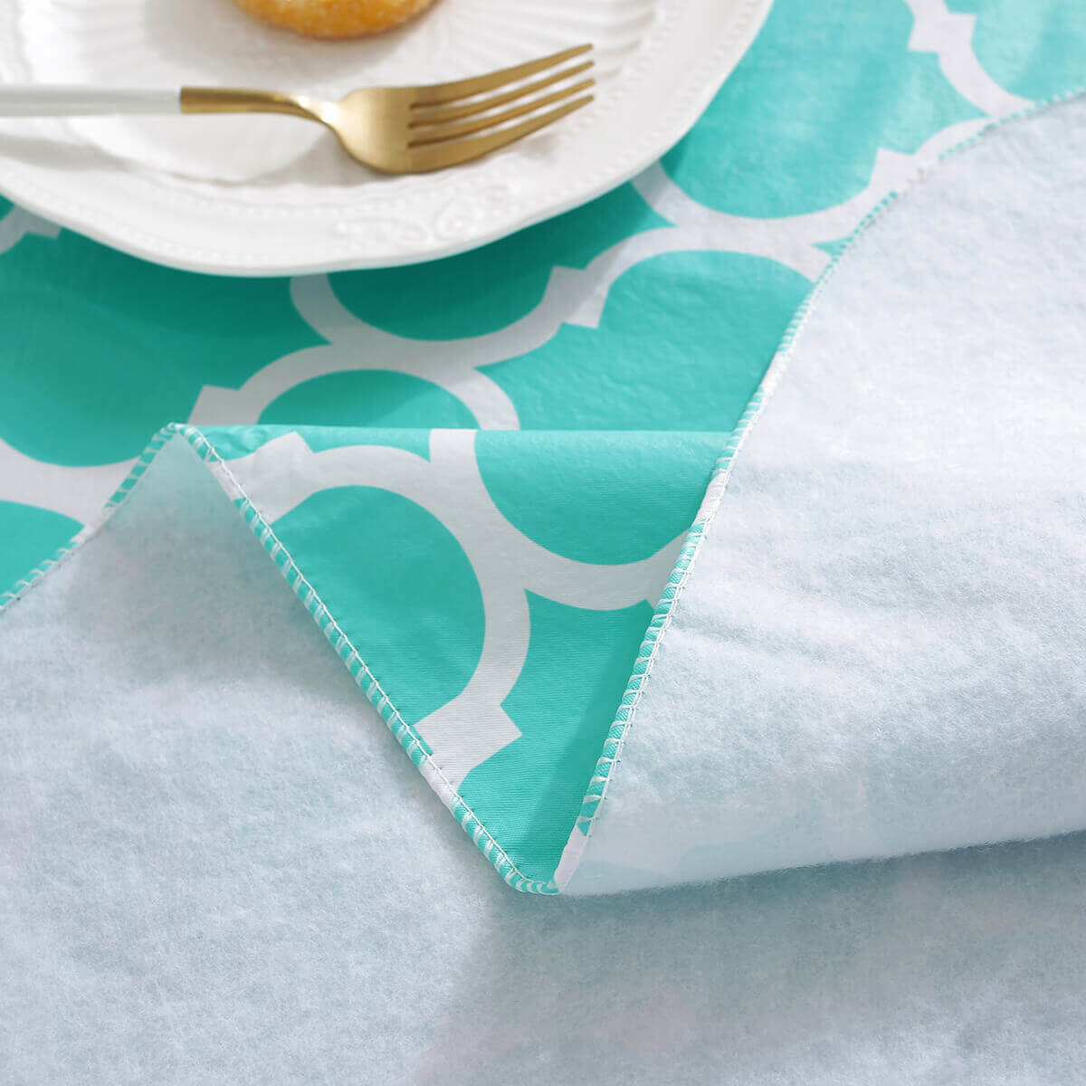 SASTYBALE vinyl tablecloth with flannel backing blue
